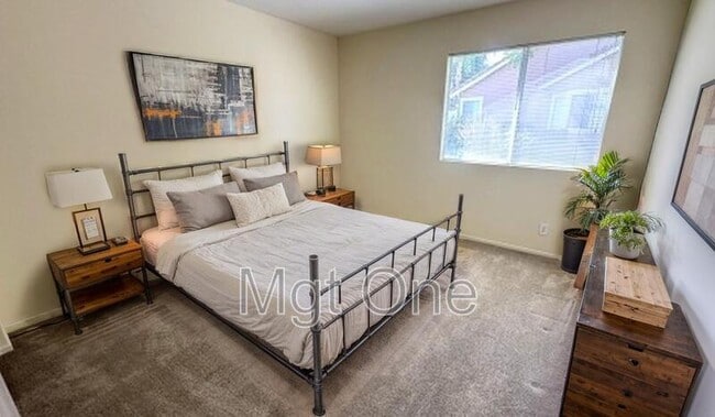 Building Photo - 1515 Elegante Ct