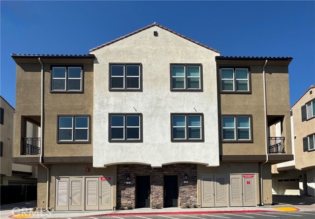 Primary Photo - 2430 E Agave St
