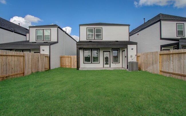Building Photo - 12318 Churchill downs Dr