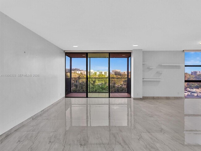 Building Photo - 20301 W Country Club Dr