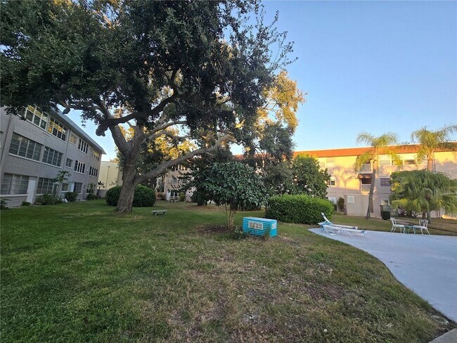 Building Photo - 211 Pasadena Ave N