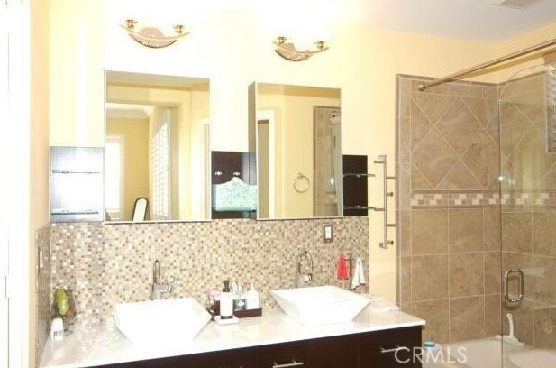 Building Photo - 12 Marsala