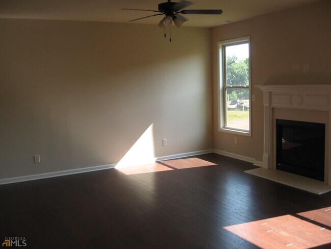Building Photo - 4955 Ducote Trail