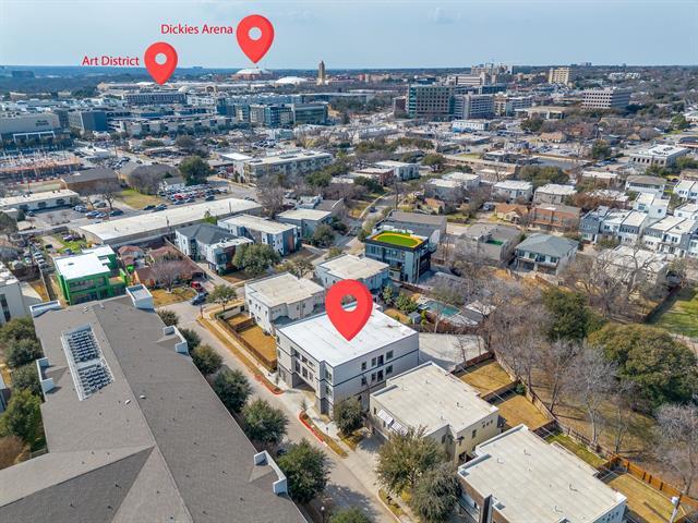 Building Photo - 408 Foch St