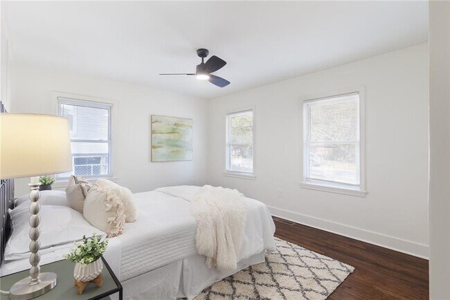 Building Photo - 2359 Polar Rock Ave SW