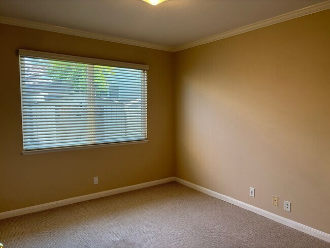 Building Photo - Gorgeous 4 bed/3 bath home in Walnut Creek