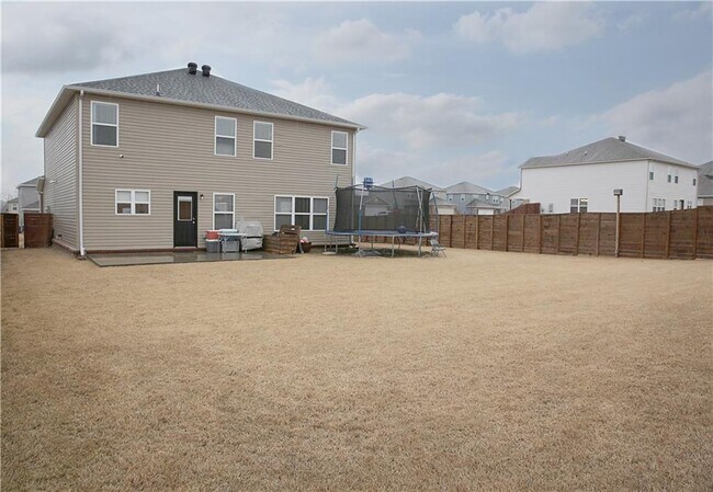 Building Photo - 801 SW Loudon Dr
