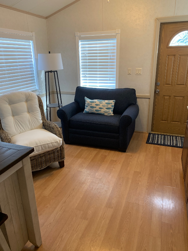 Building Photo - 2580 NE Indian River Dr