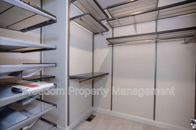 Building Photo - 17137 Branched Oak Rd