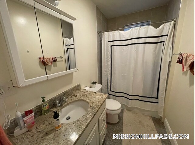 Building Photo - 8 Carmel St