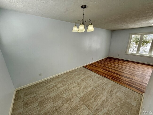 Building Photo - 2 Ilex Ln