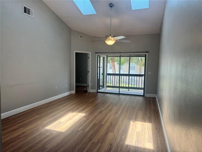 Building Photo - 3118 S Semoran Blvd