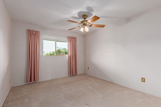 Building Photo - 7436 E Chaparral Rd