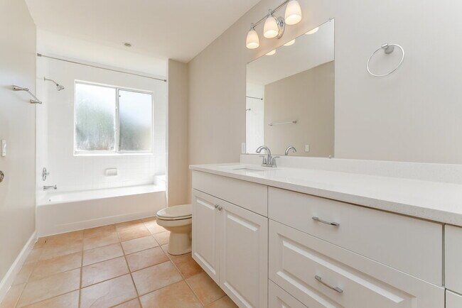 Building Photo - 7019 Drury St