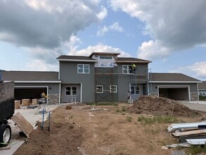 Building Photo - 3040 Bennington Pl