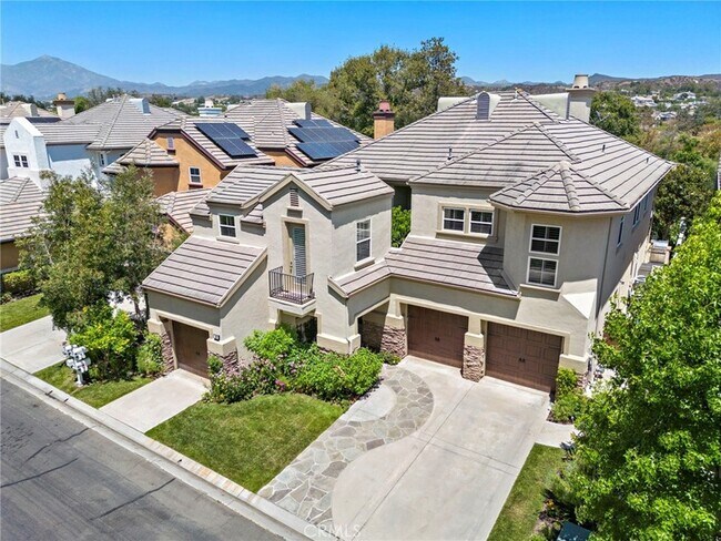 Building Photo - 48 Downfield Way