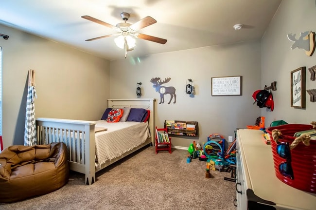 Building Photo - 3/2 in Frenship ISD: Appliances included!!!!