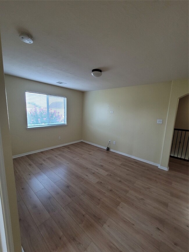 Building Photo - 14202 Silver Hollow Ln
