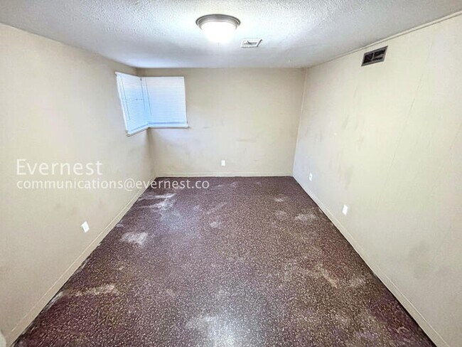 Building Photo - PROMO: Get $500 Off the First Month's Rent!3 Bed, 2 Bath Home with Garage / Available Now!