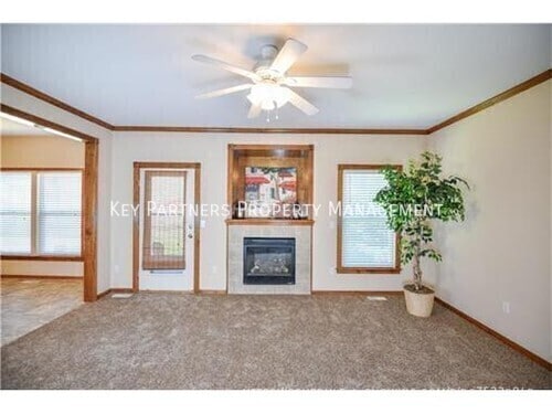 Building Photo - 1950 W Surrey St