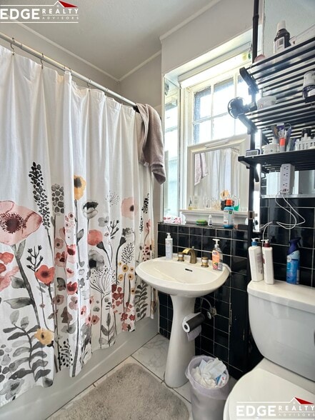 Building Photo - 1746 Commonwealth Ave