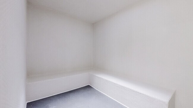 Building Photo - 225 N Miami Ave