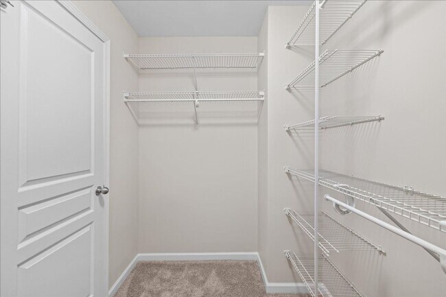 Building Photo - Well Maintained Three Bedroom Home!