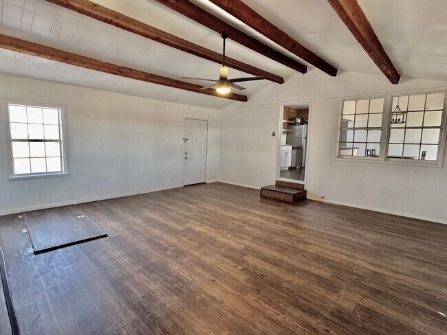 Building Photo - So Peaceful! Adorable Farmhouse 3/2/2 on a...