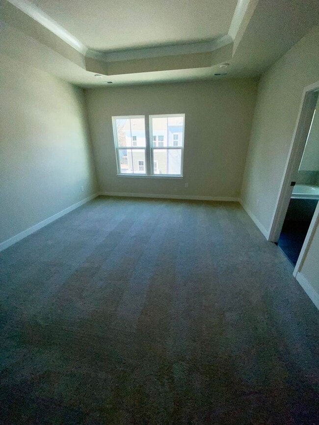 Building Photo - Edge at Azalea