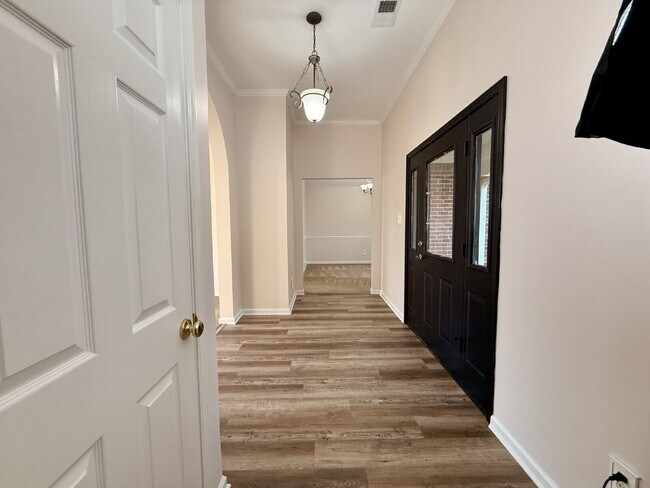 Building Photo - Room to Spread Out! 3-Bedroom Atoka Home with Bonus Room & Fenced Yard