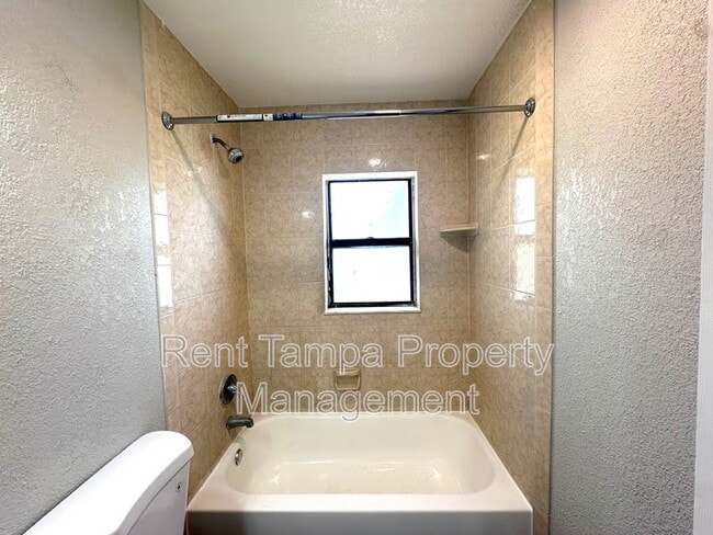 Building Photo - 1036 1/2 19th Street South - Upper