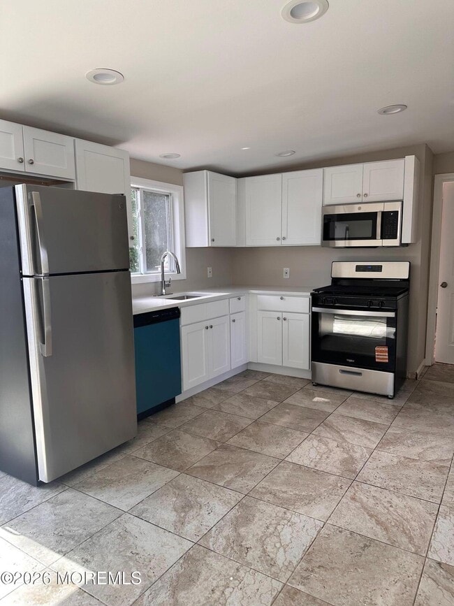 Building Photo - 294 19th Ave