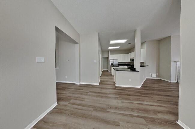 Building Photo - 2114 Blossom Creek Dr