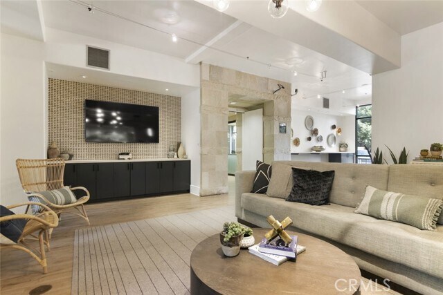 Building Photo - 24507 Town Center Dr