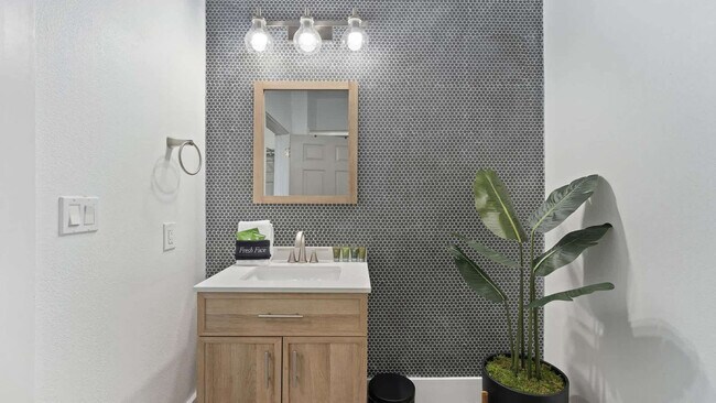 Building Photo - 9955 E County Hwy 30A