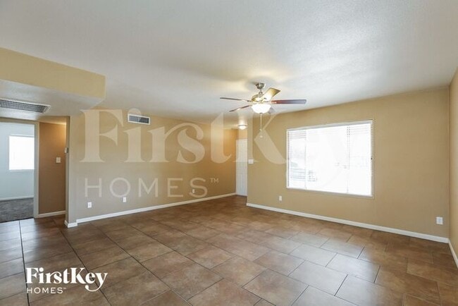 Building Photo - 9608 N 43rd Dr