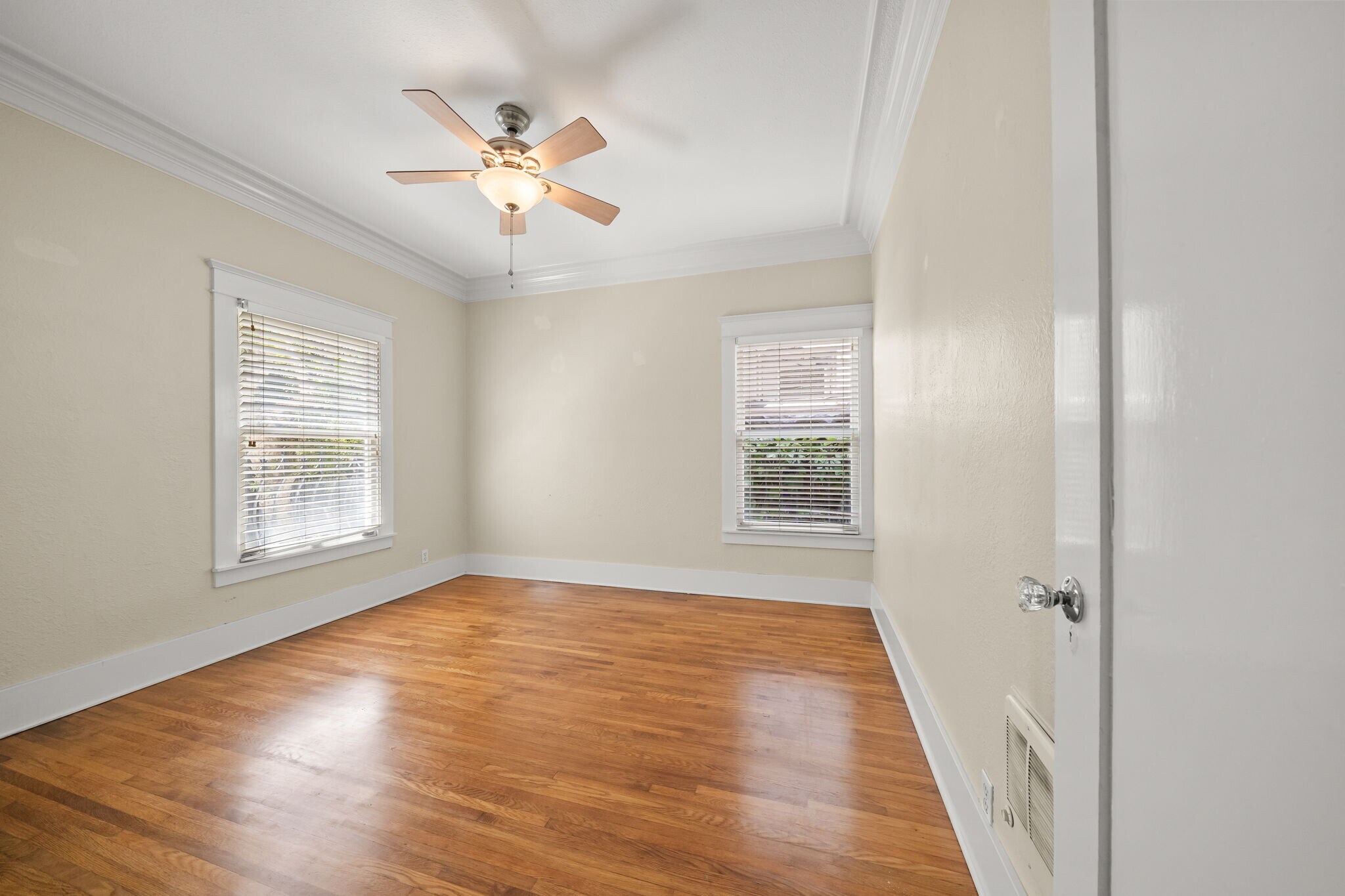 Building Photo - 219 Redondo Ave