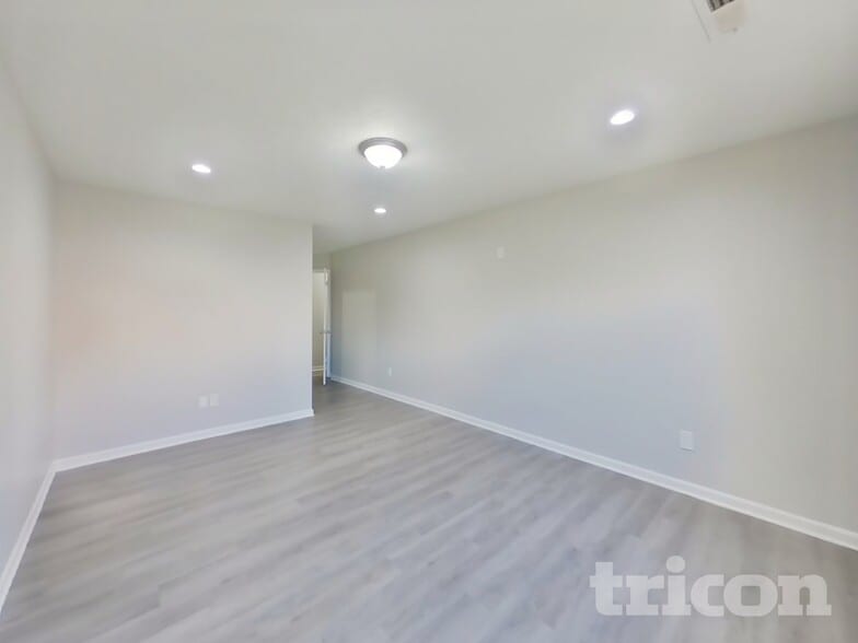 Building Photo - 11268 Lucky Dan Dr