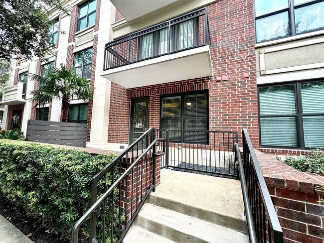 Building Photo - 2303 Middle St
