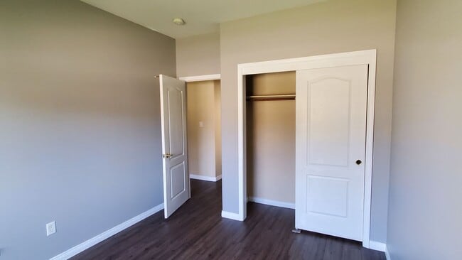 Building Photo - 11015 Claro De Luna Dr
