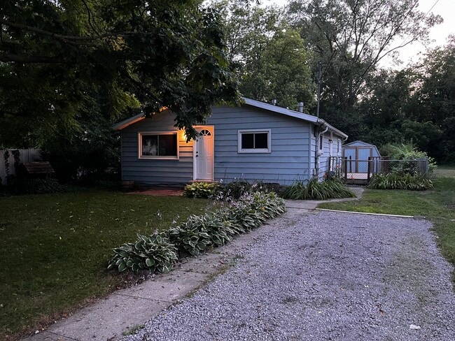 Primary Photo - 6133 Pollard Ave