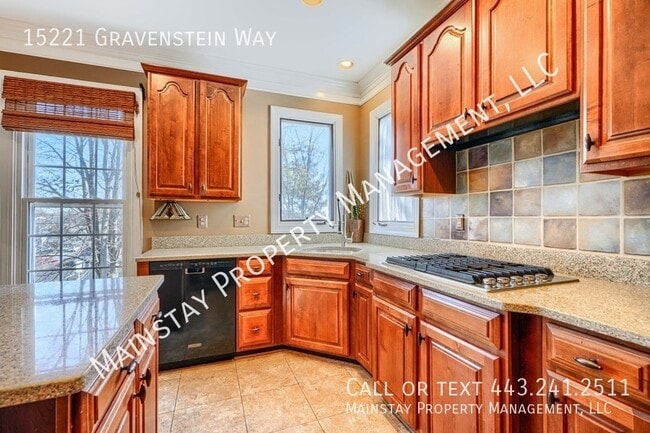 Building Photo - 15221 Gravenstein Way