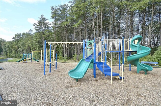 Building Photo - 7258 Mockingbird Cir