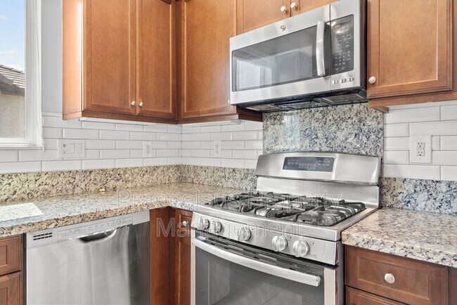 Building Photo - 2840 Athens Rd