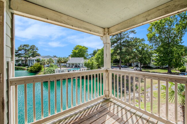 Building Photo - 1481 Center St Ext