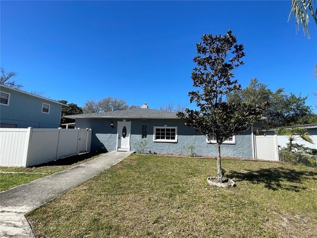 Building Photo - 10204 N Edison Ave