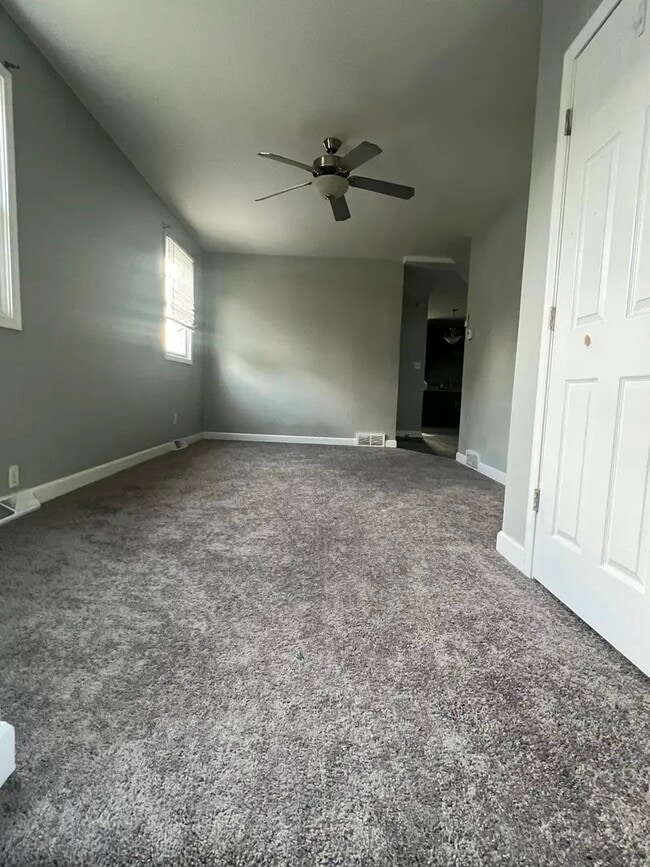 Building Photo - 3216 Wallace Ave