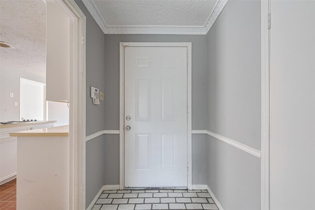 Building Photo - 10534 Evesborough Dr