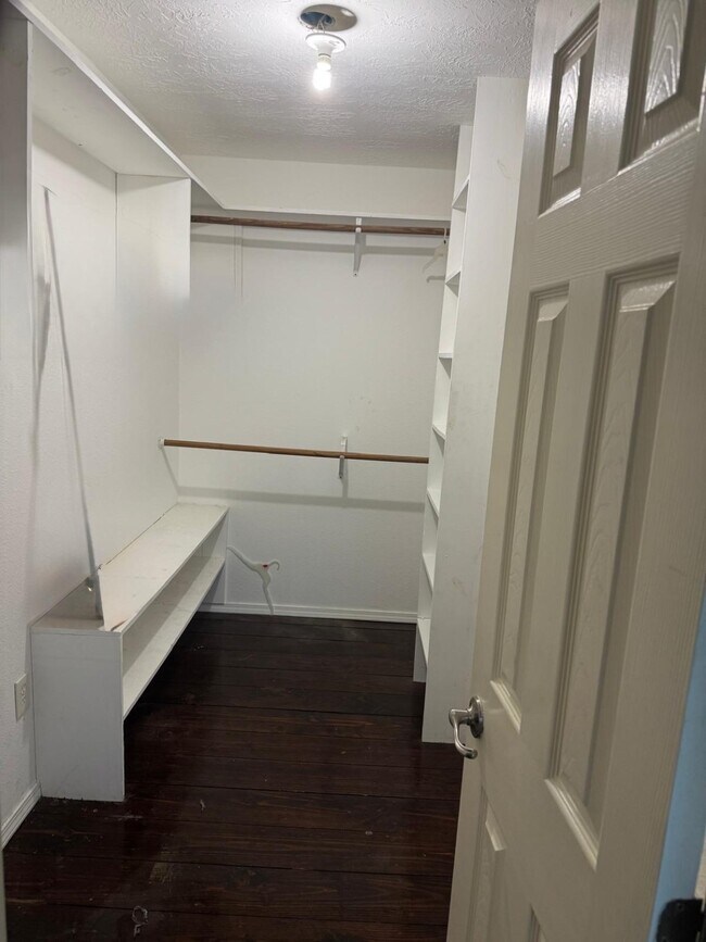 Building Photo - 14021 Susie Ln