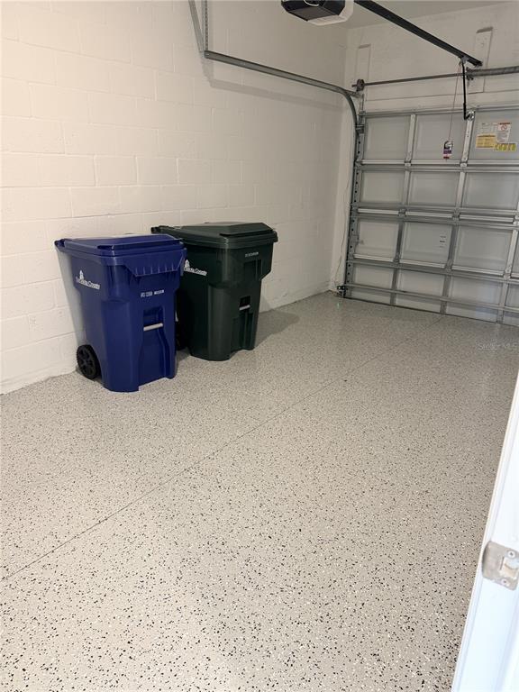 Building Photo - 15161 Cuzcorro Ct